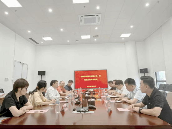 B6ED9AD61B5FD416A22522AB100_8AC86BB4_14004