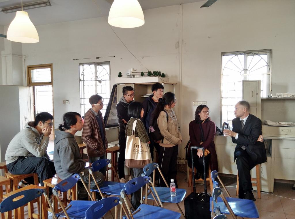 D432448FD5BA01DD8F10DE0BAC3_7B0B69E0_19D18