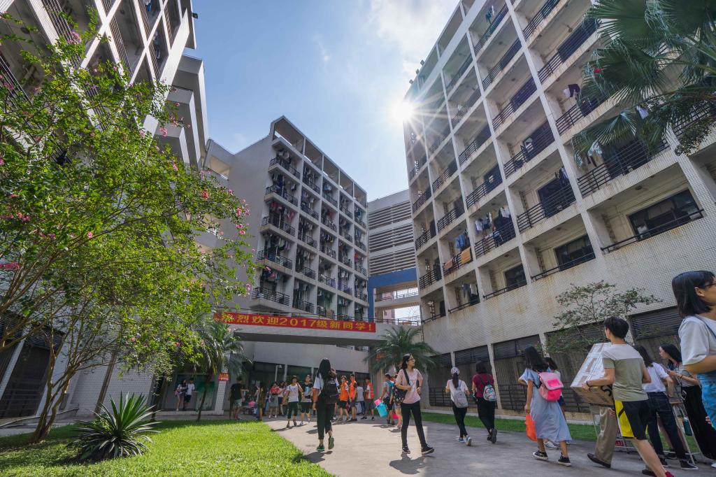 9DA7A067C5B6DB8E7935F17B12F_A1C54AF6_28D5F