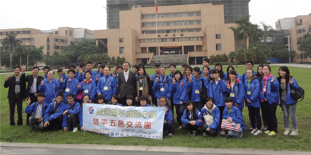 08AD2EC3A7B33425A59F514EB9B_AAA7884C_2EE15.jpg?e=