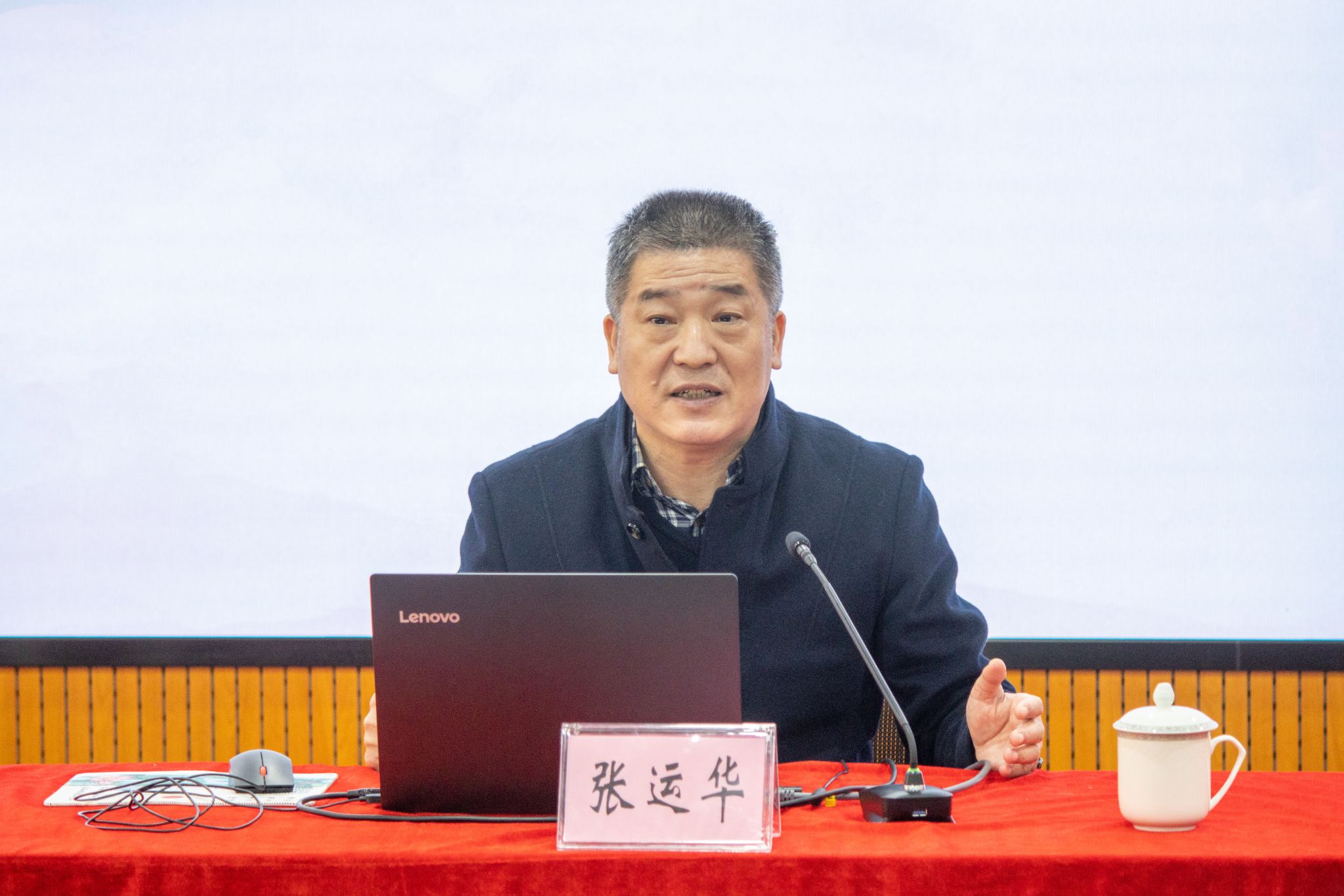 B75160D6687E5A020FD1AFBC468_E245A7D6_40F03