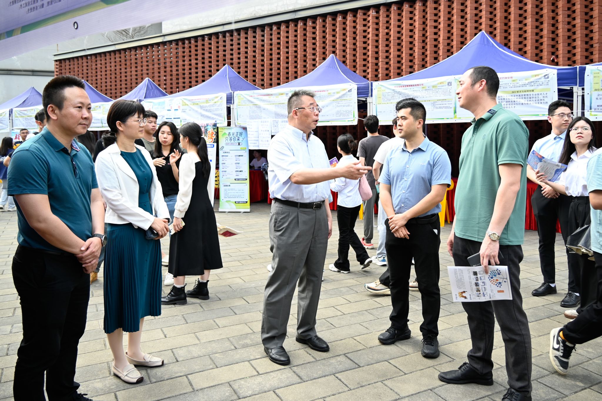 442030214D65333B9108FB2D352_02847857_7D83E 442030214D65333B9108FB2D352_02847857_7D83E