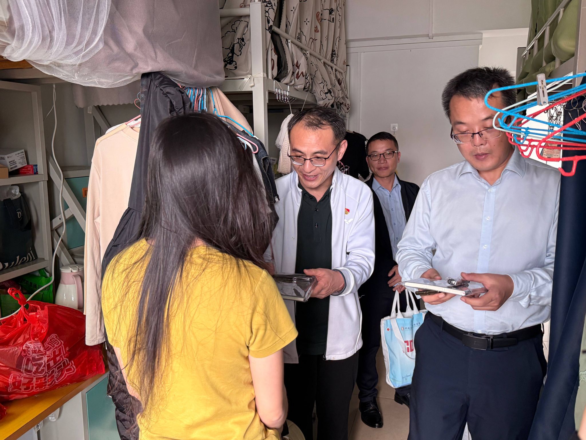 0050416A482EA2928CB4DEF6199_9D40CA5A_6FEE5 0050416A482EA2928CB4DEF6199_9D40CA5A_6FEE5