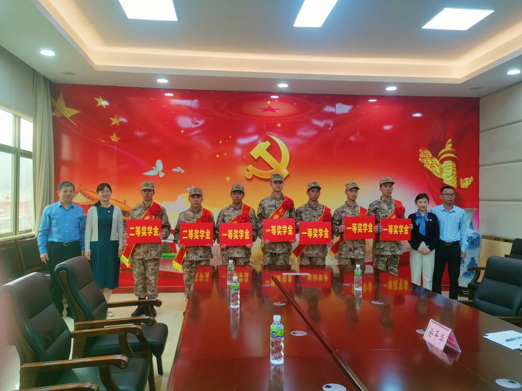 75D069E22CE4ACDC1B88D6B50E3_B7D6A1B4_190C7