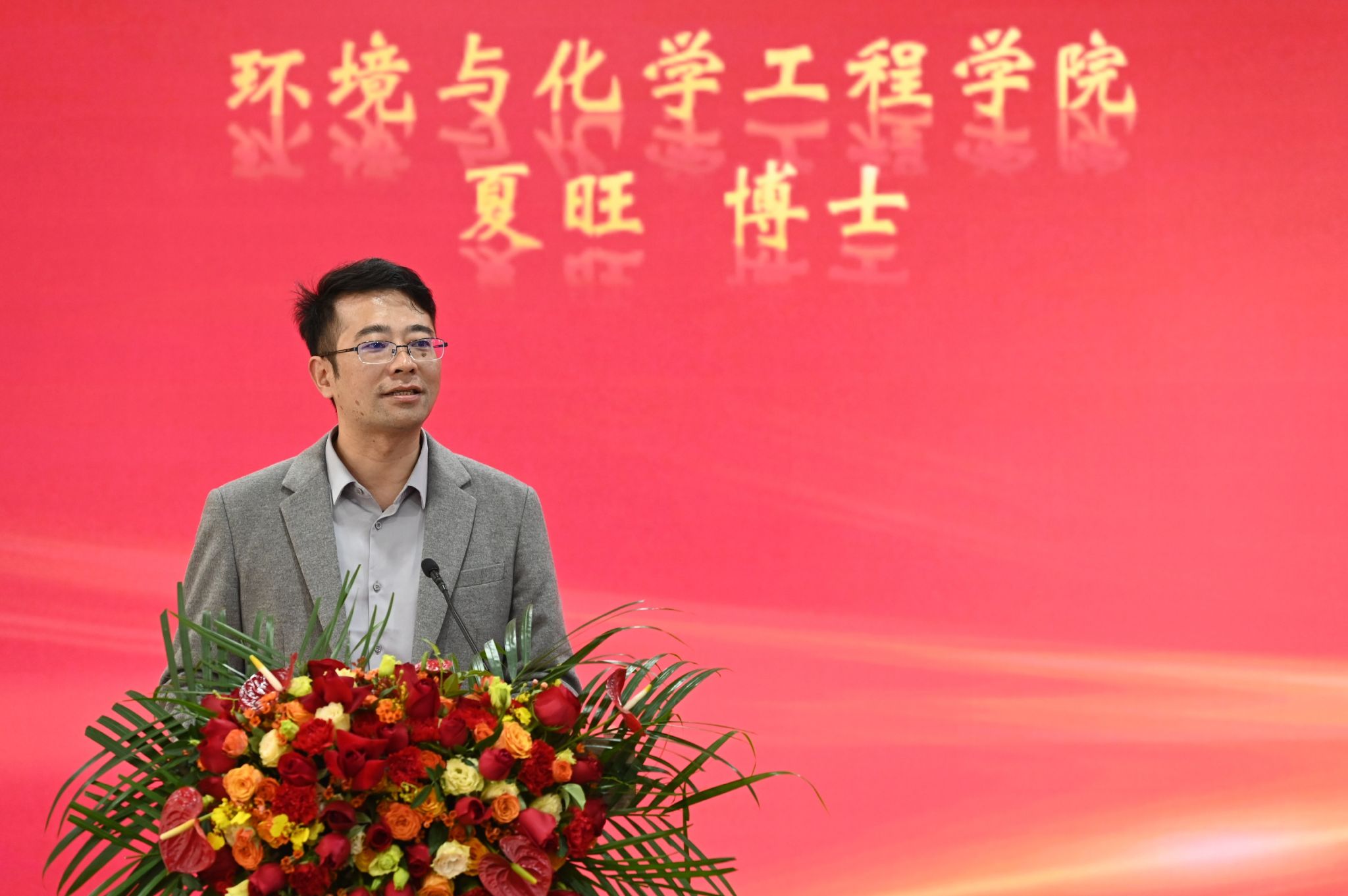 DEE53191A5D13FE37787E50D020_A1C282B1_35F67 DEE53191A5D13FE37787E50D020_A1C282B1_35F67