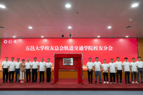 9750AAD6F295B1D01BC1A427327_87BB04B0_10912