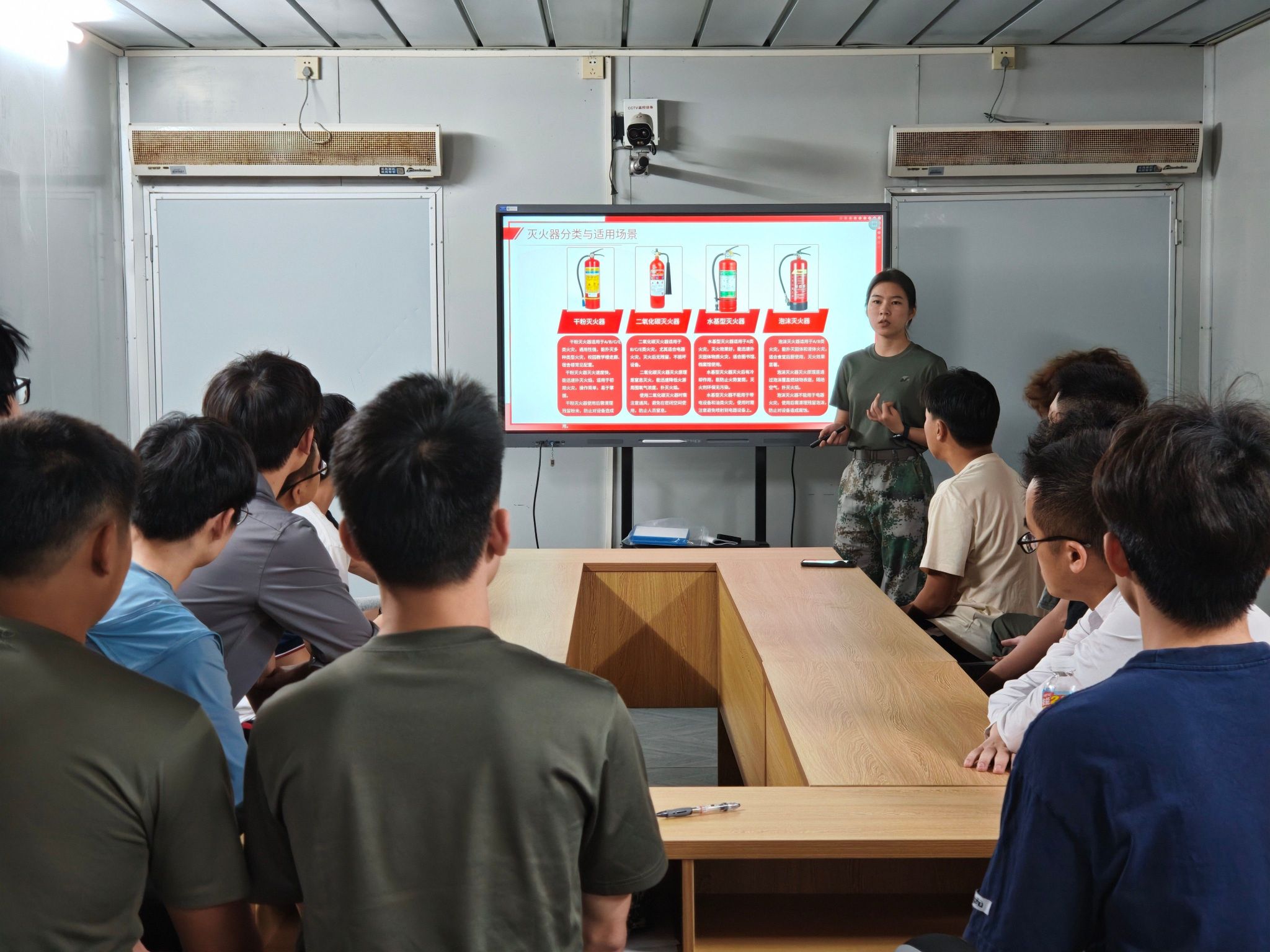 4147711341EF4327DC37AA7725C_C440B256_53896