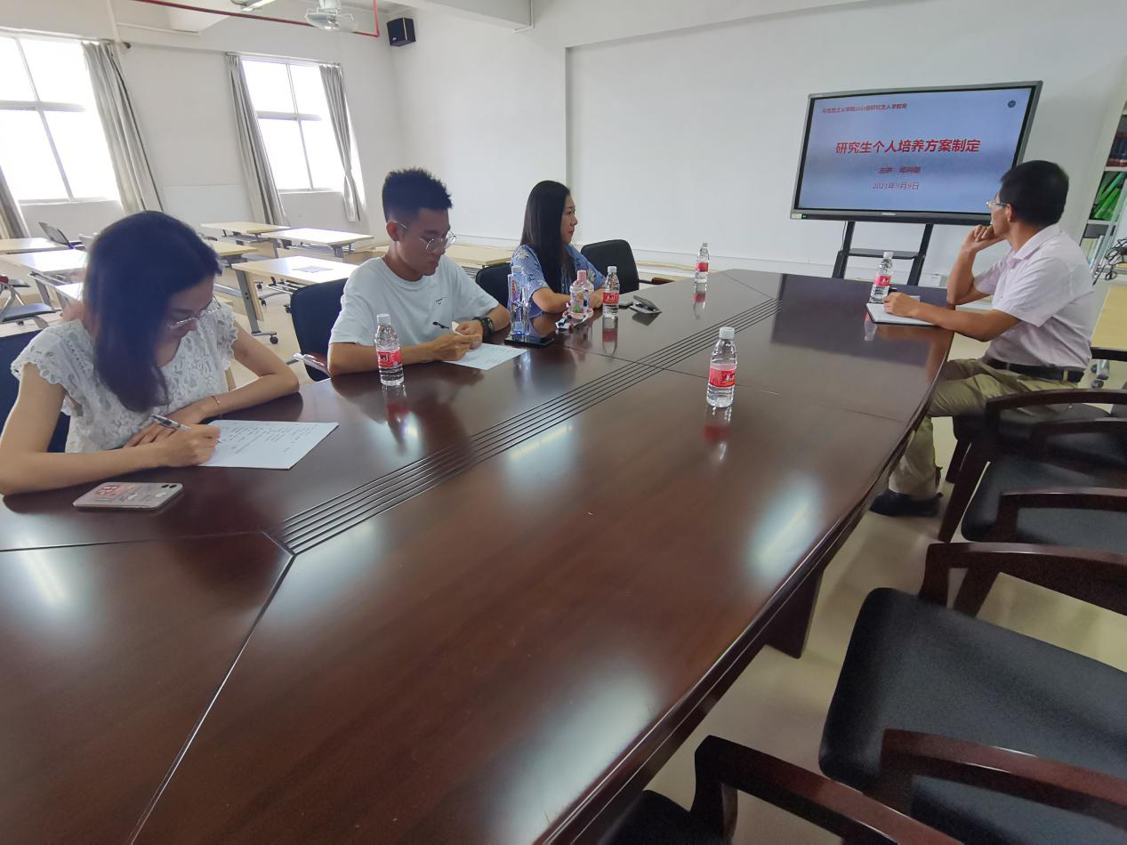 03322B52CE817FA97CA7AEB13A2_809D9E0E_EE4B7