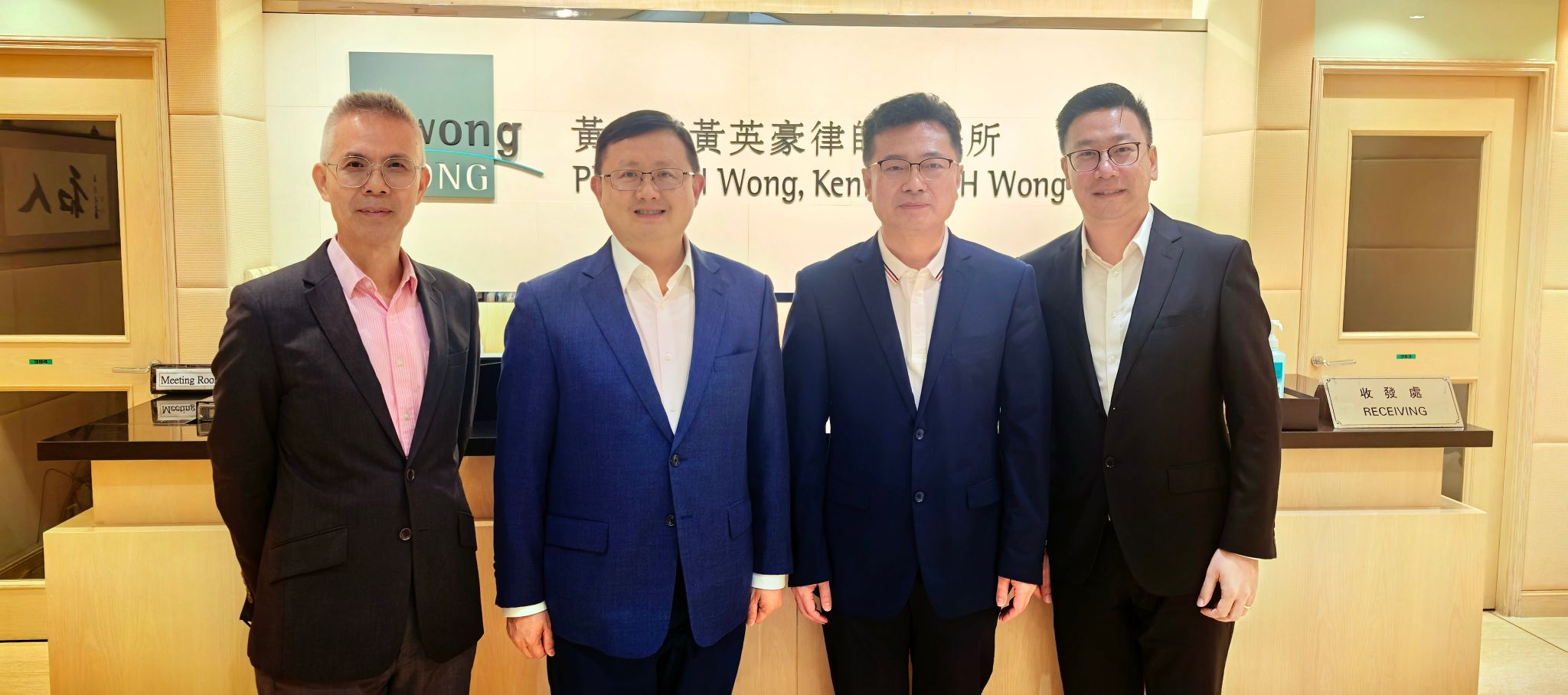 715AC423C9C7A881B387D02B6EE_7B681A33_2F4D4