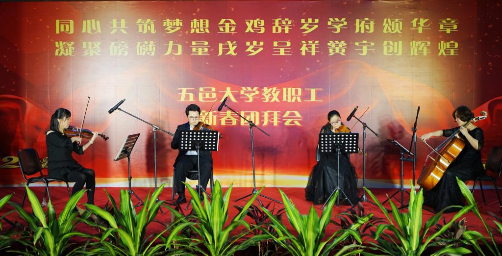 2E2010FAEC970C0D431A07C07FD_A8E60419_18953