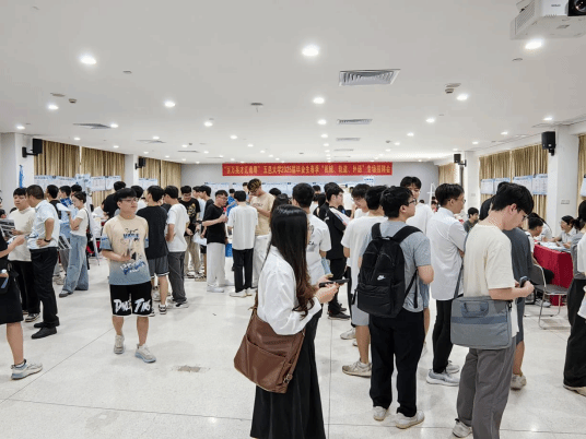 F20AB23C368FA9235BF041A067F_350F4F56_1AEE0