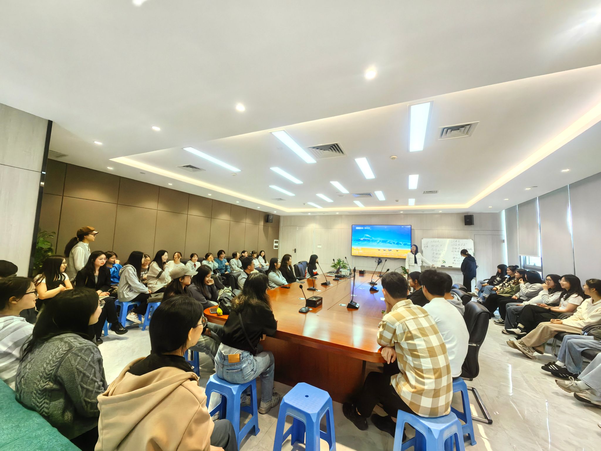 0CB528B087F76824277DBB74C9C_EFE64254_51F7B