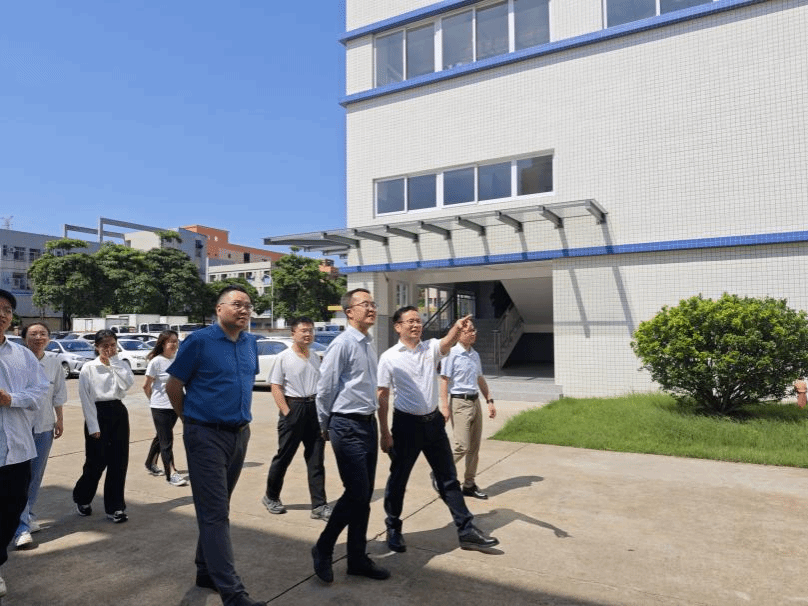 64B9DA96F62A6694A6C1CFE9645_D09E51D3_39F0D