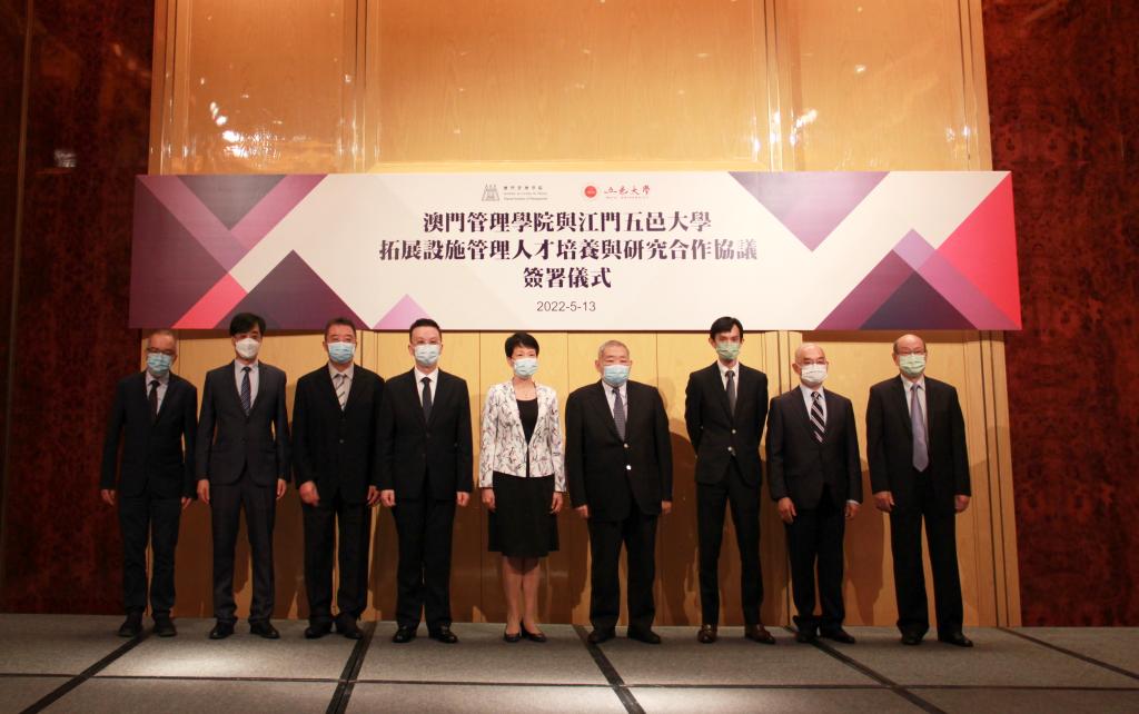 0E81A9BD05D4C5EABDEC8160E13_126DD627_12DE8 12DE8