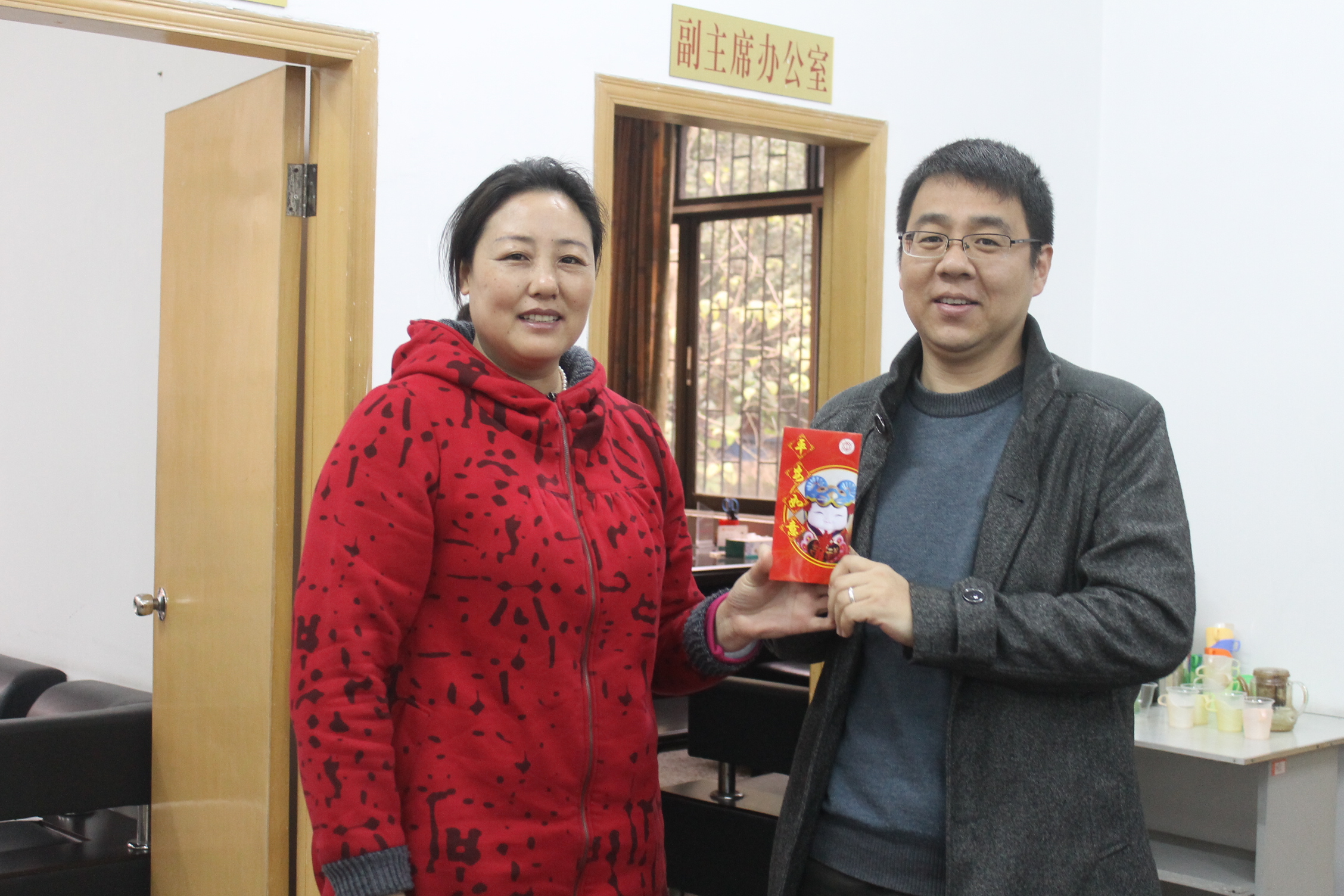 BB6FB6D5F0560418F48B02ACABF_0A739824_147698.jpg?e= BB6FB6D5F0560418F48B02ACABF_0A739824_147698.jpg?e=