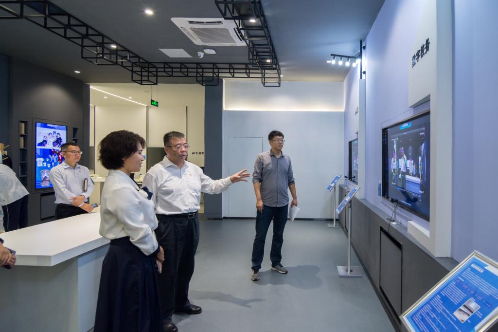 1D0E5FE62FCF161D5DD002FF176_EC25AF99_12640