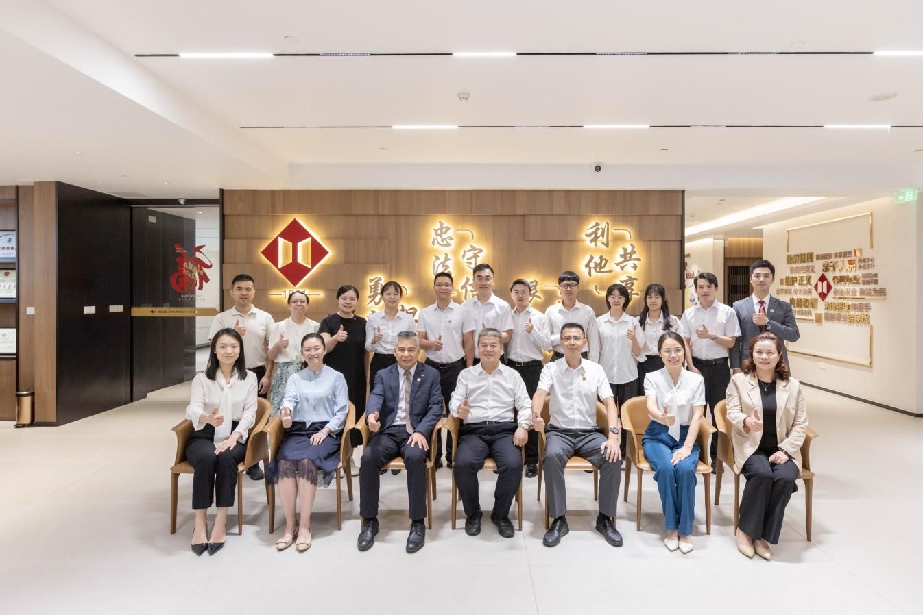 8912B23AA5E20C13B32F1E87A47_FDBED1C3_220A6