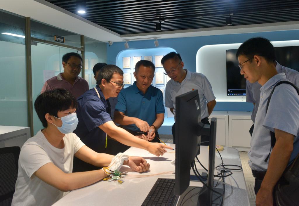 EF96EAF39F771D02060292A2BC1_8312E8AB_16495