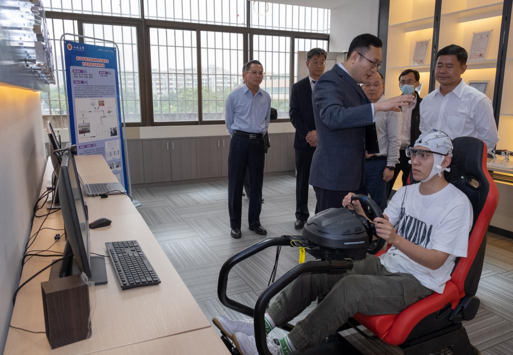 72EB2D44B8FD1E08616F8CB536E_2555A603_1B4A4 72EB2D44B8FD1E08616F8CB536E_2555A603_1B4A4