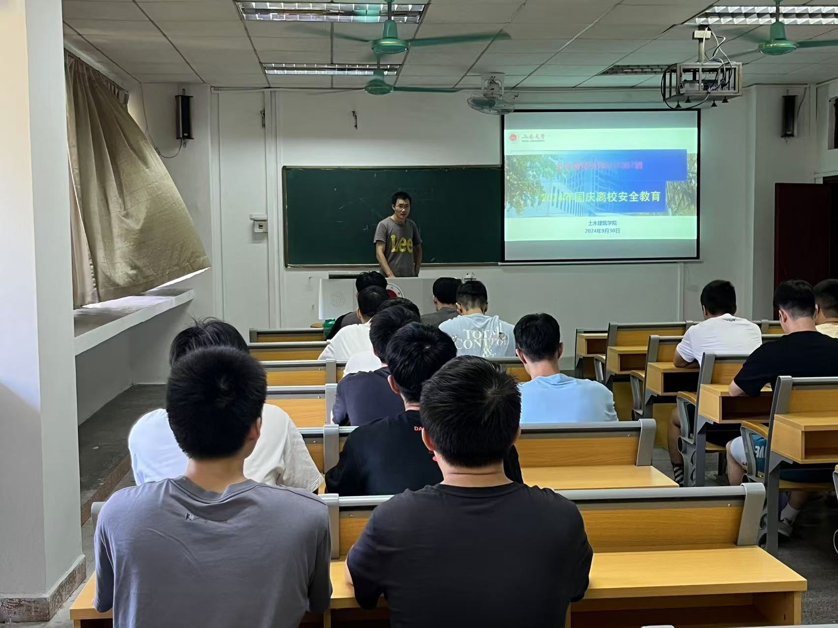 35BE0C9952805F2A8B9025B2A4C_4D57FF75_374AF