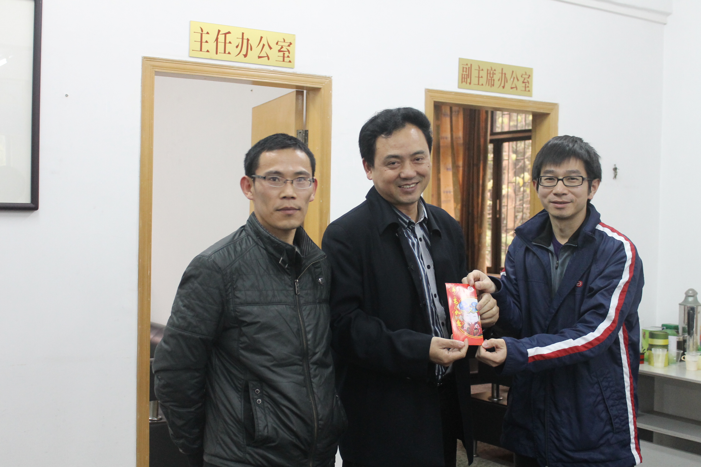 C79C2D3E1980ABD9FC2729EB76E_659CE5B1_12894D.jpg?e= C79C2D3E1980ABD9FC2729EB76E_659CE5B1_12894D.jpg?e=