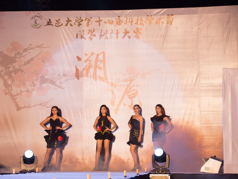 FE6A232CAEAE0D819E207809641_CDE4DDA0_275D1.jpg?e= FE6A232CAEAE0D819E207809641_CDE4DDA0_275D1.jpg?e=