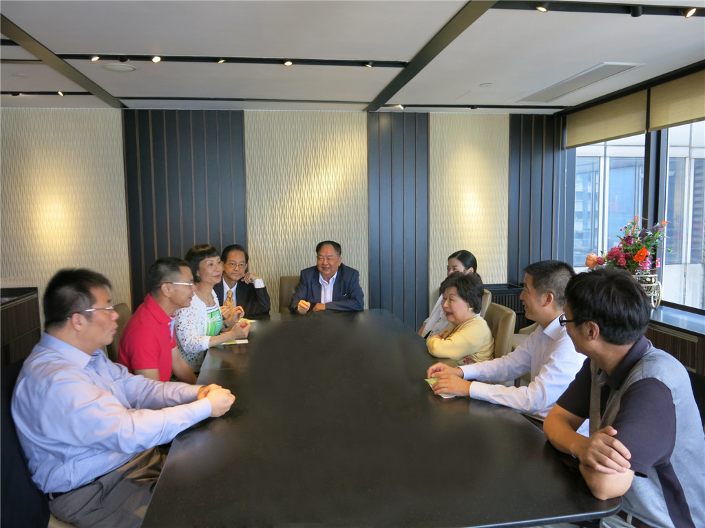 64DD5D441900A840FAF270CF3B1_4442D192_30A77.jpg?e=