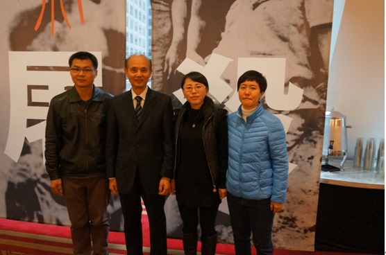 BF7734636002CDD99B0F6DECC5E_662ACFC0_FB6B.jpg?e= BF7734636002CDD99B0F6DECC5E_662ACFC0_FB6B.jpg?e=