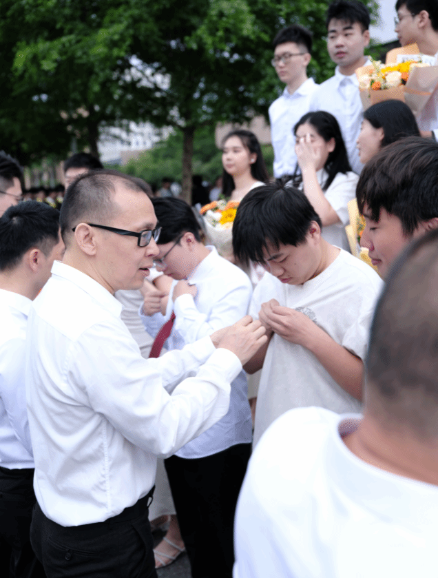 A3D197F744BDFD162AFB5EA518E_5AD36F79_35853