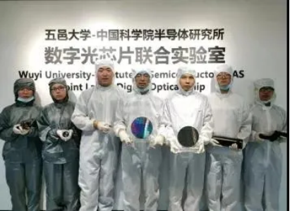 FBED9648686A846BADBD4E6328F_B994E397_784BE