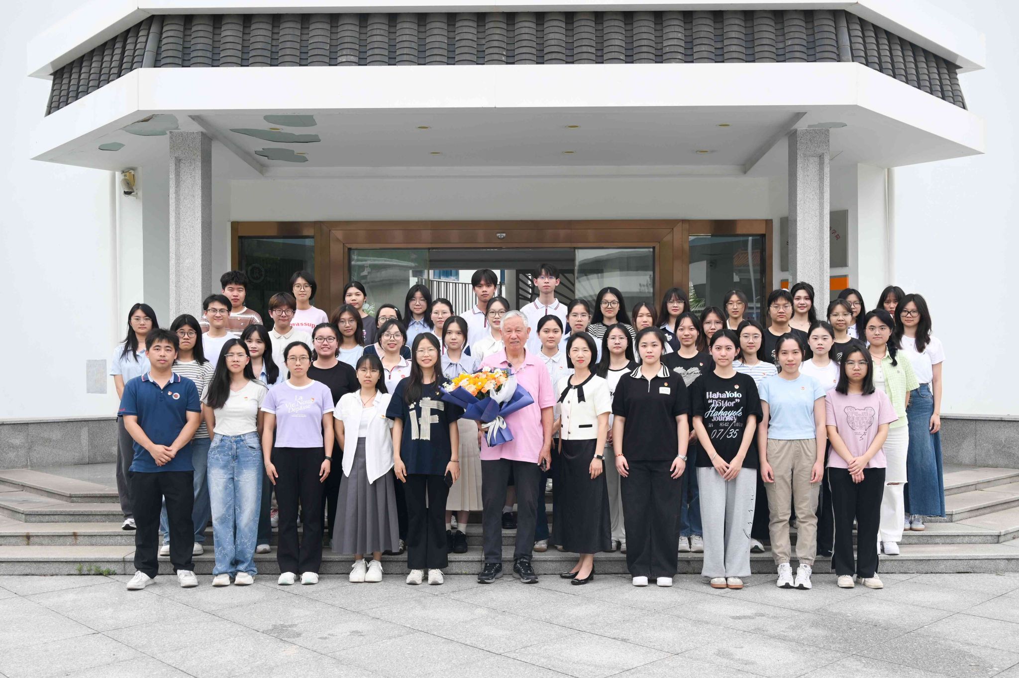 804E82709C2DE2E5793BEA648C3_3E3BBFAD_66B97