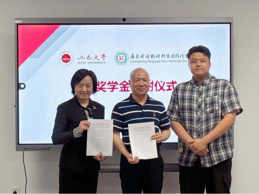 4E5FBCA090A49164D66585C6501_3217C16F_12E8D