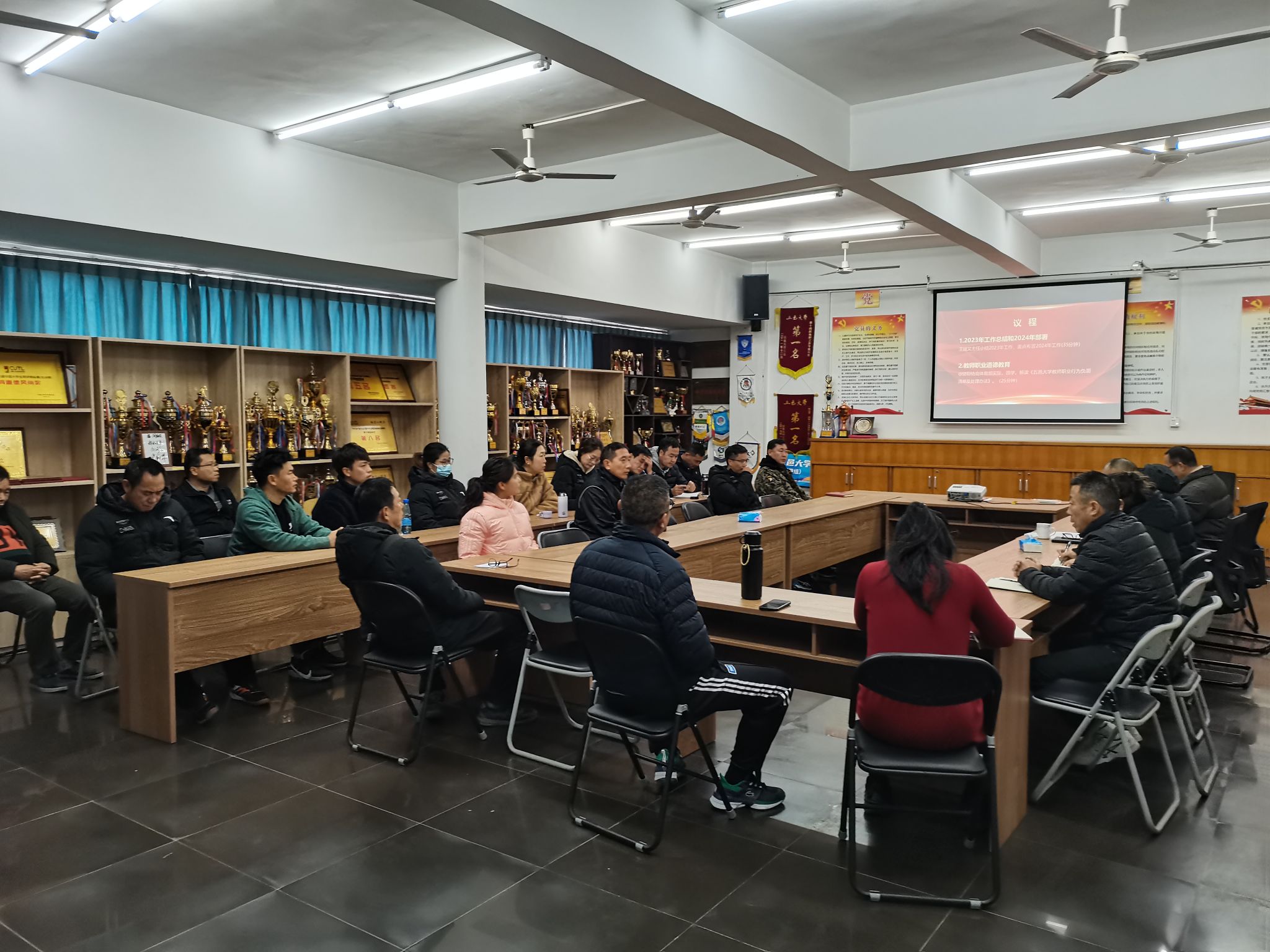 2392C89CA79694C1E82A693484C_3F782919_59E00 2392C89CA79694C1E82A693484C_3F782919_59E00