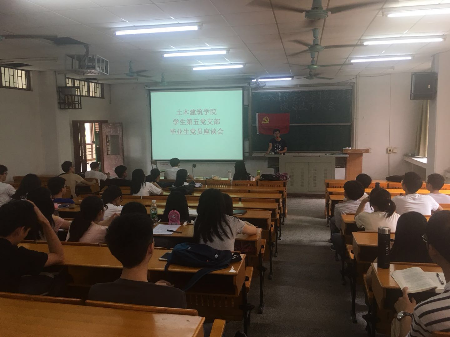 11B05304D2F453F2A5FD04B041E_1AFE3B0B_234D1