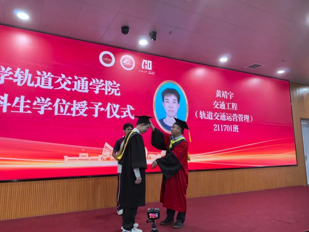 C85F6318ECA9CF1F00BAD323C3F_0EAC861E_1849F