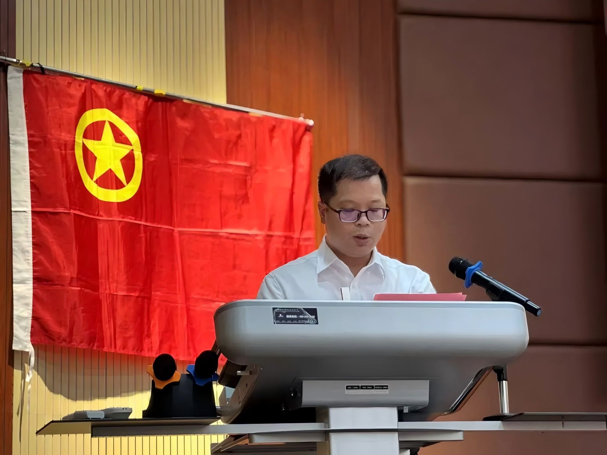 E2A53ABE965B7A5F5EC6AF7A300_2F6EEF08_39E36