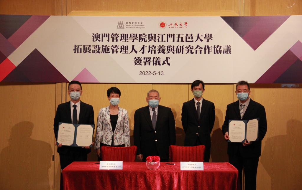 DA3B0DE5E7876D93119178AF51A_382D2B16_11E69 DA3B0DE5E7876D93119178AF51A_382D2B16_11E69