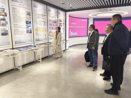 366EC26D66F13C61F4E56690CCD_BBD8D371_1BE70