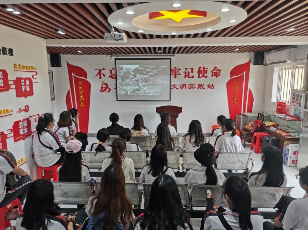 4AE4119A28A2E9B16419447FD6C_E26599F9_1F292