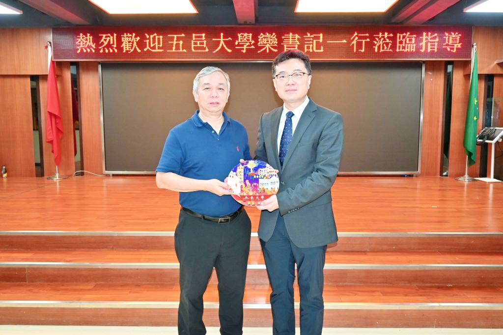 A89196E39806427327EF6DA8190_5BE563F3_17A7A