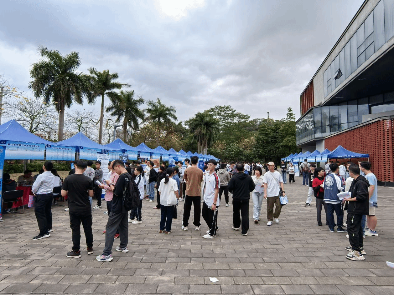 F12EBC077C27423C465E01EC698_86D14C25_9447F