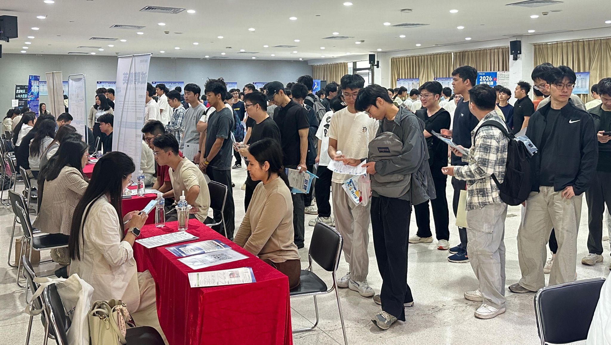 8123519F13A9B39976626B6AD0A_14D5A649_72FE2