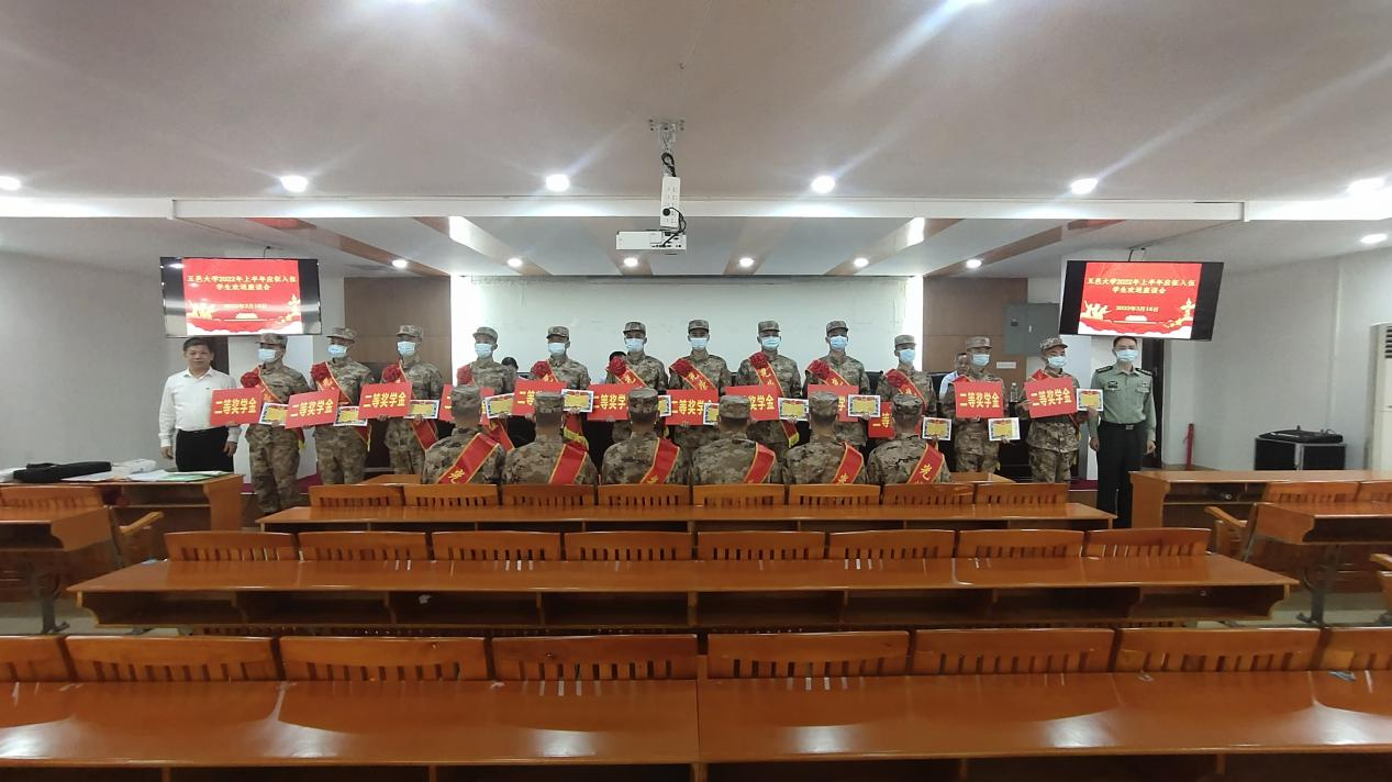 1A9D59E2A07DEC15EC084A5F4F8_E4EB5AD5_D7C53