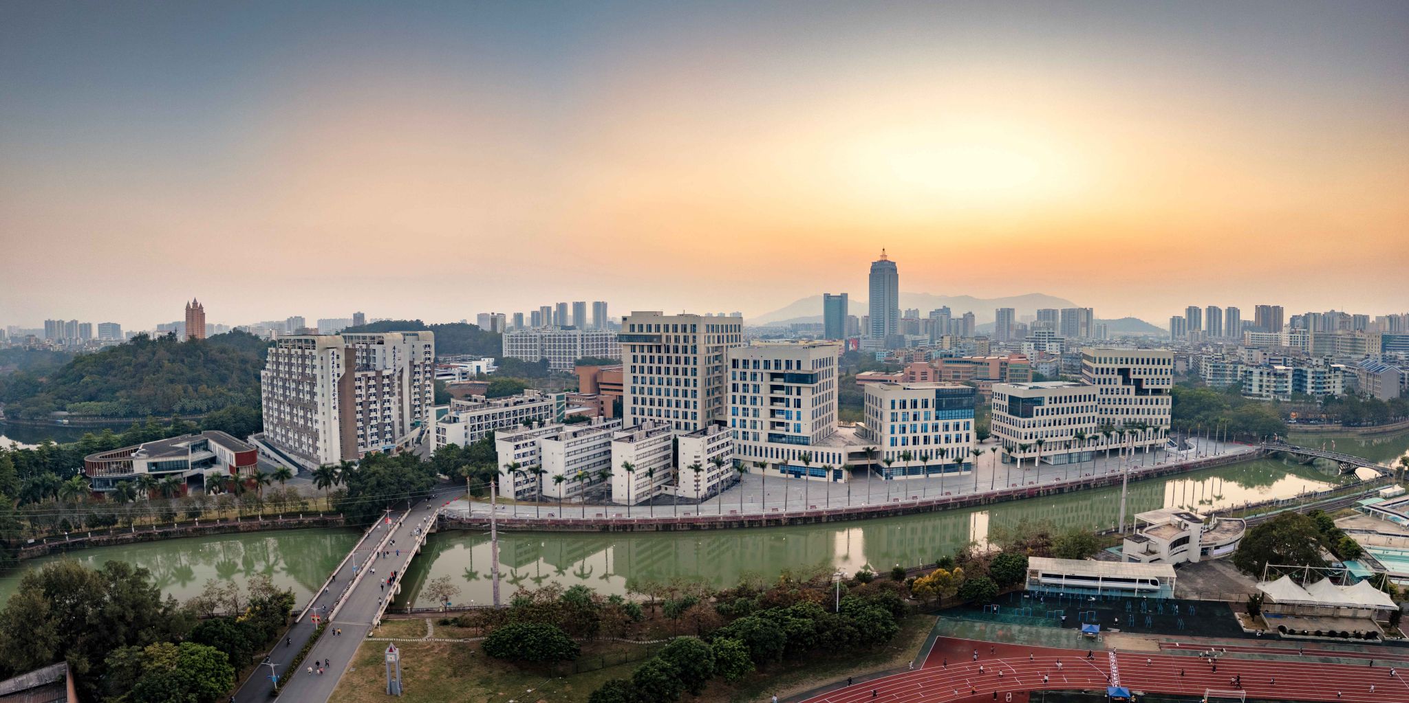 AD6DE496FF1C8227E0B05972F73_E4F40E1C_554CB