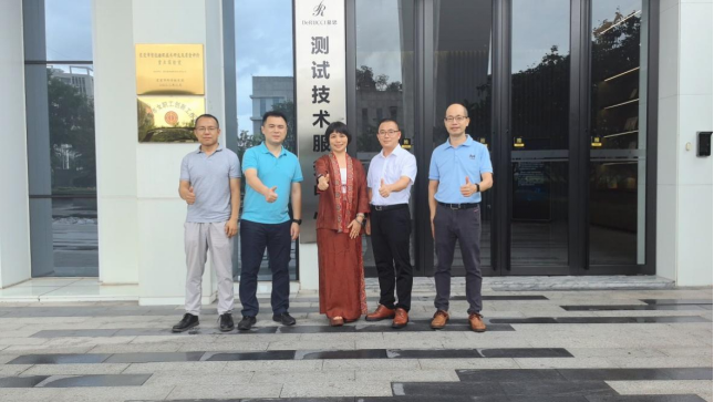 2DC5D68A8A81C1607472F763976_53100592_E51FF