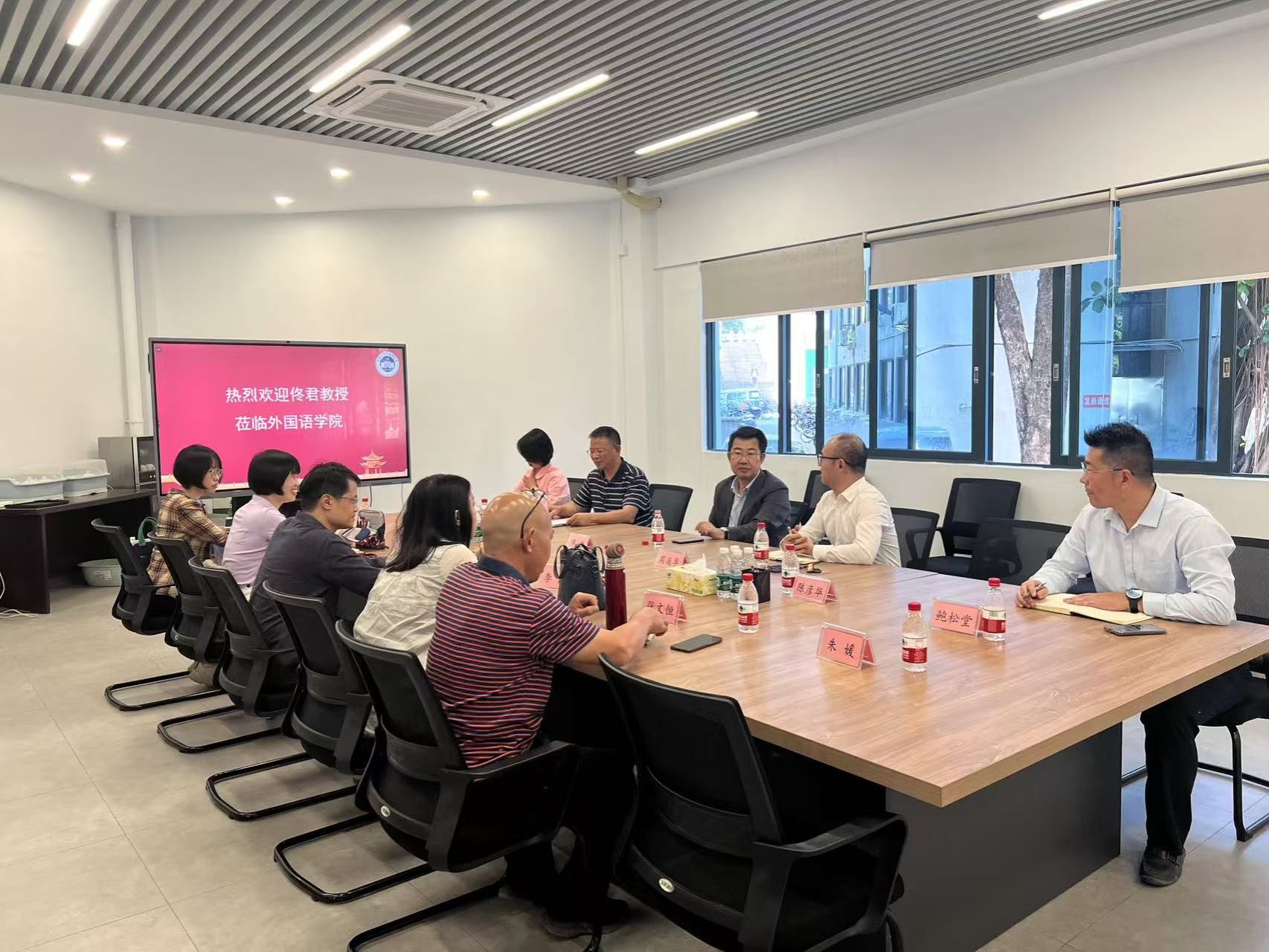 C0039C22C023F7B52176A203D32_0037D41E_49B95