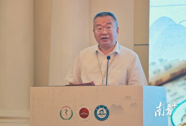 ôßÄÏ´óѧµ³Î¯³£Î¯¡¢¡¢¡¢¸±Ð£³¤ÕÅÈÙ»ªÔÚ¿ªÄ»Ê½ÉÏÖ´ǽ²»°¡£¡£ ôßÄÏ´óѧµ³Î¯³£Î¯¡¢¡¢¡¢¸±Ð£³¤ÕÅÈÙ»ªÔÚ¿ªÄ»Ê½ÉÏÖ´ǽ²»°¡£¡£