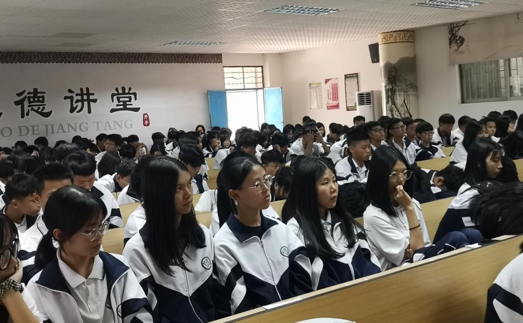 C08C36DCE01087F80F5D4398D46_D94CECF4_18D99