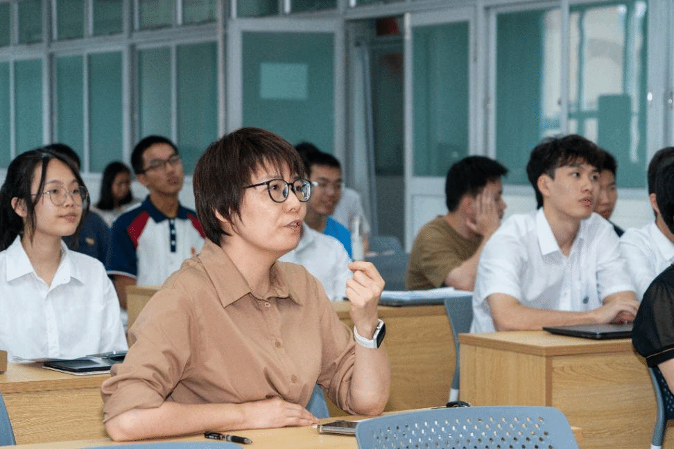 DA90804DC4015B2642E28DCDB10_B8882E19_4AC1C