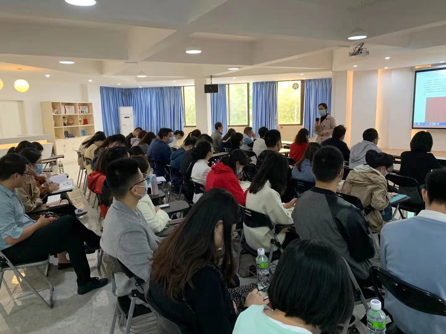 900762C3FBDED0F208EAE824757_B7BE17B5_3273C